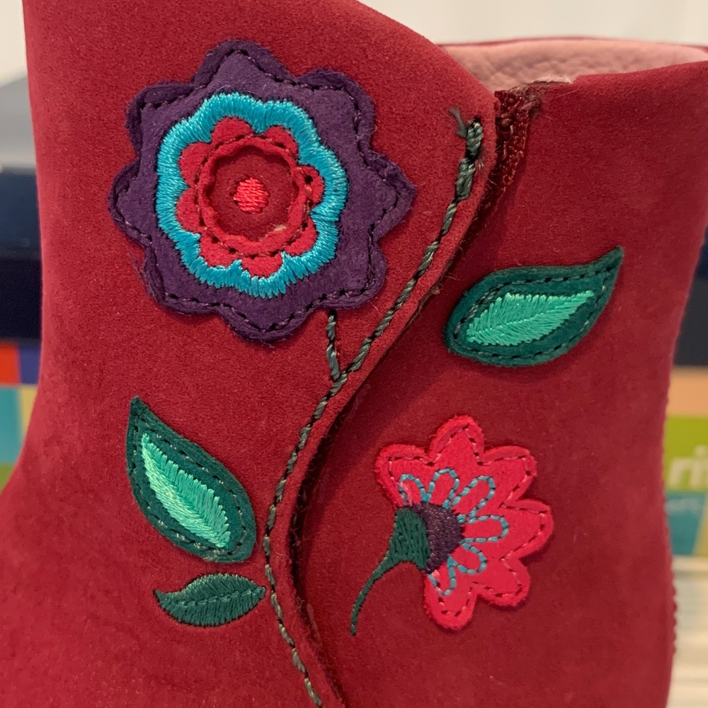 Stride Rite Nubuck Suede Leather Boots W/Embroidered Flowers Size 7W Walking - Picture 8 of 13